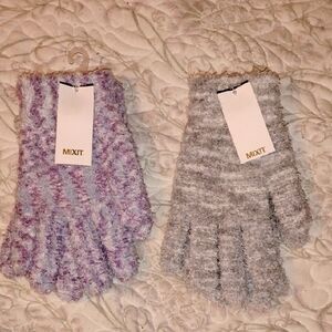 Mixit Woman's Fluffy Dusty Purple Multi & Gray Multi Gloves, NWT, Lot Of 2
